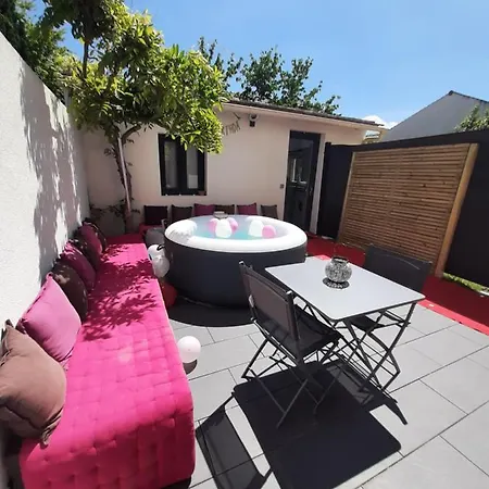 Apartment Love Room,jacuzzi Privatif, Netflix Argenteuil