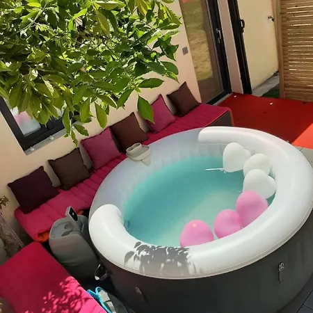 Logement Entier,Netflix, Jacuzzi En Option Apartmán